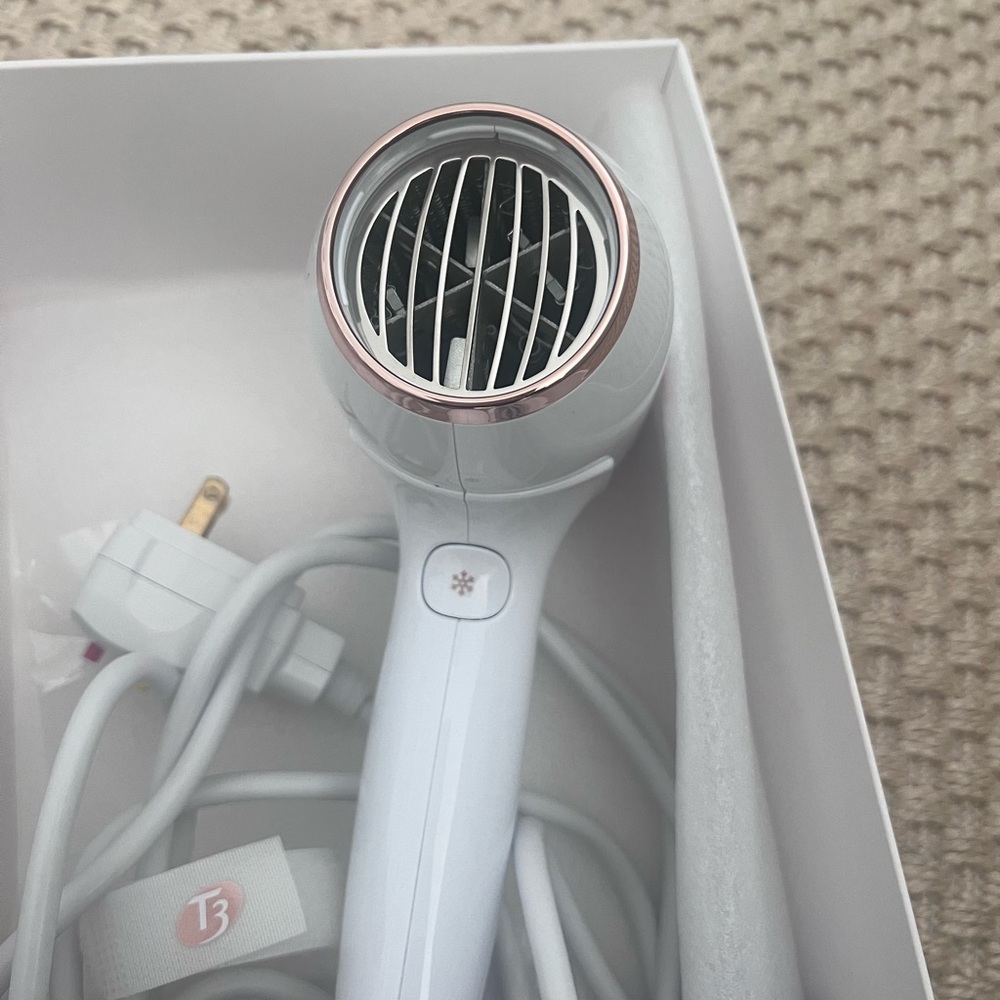 T3 Fit Compact Hair Dryer - Picture 5 of 6